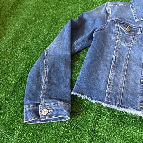 SO Raw Hem Classic Trucker Denim Blue Jeans Timeless Jacket Size L (10/12) - Picture 4 of 12